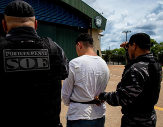 Acusado de matar sargento da PM � transferido para pris�o de Cuiab� para responder pelo crime