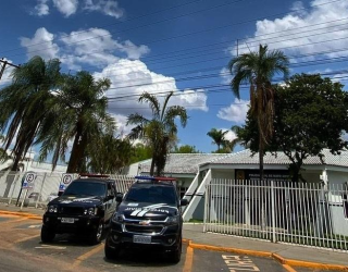 Pol�cia Civil mira com�rcio de medicamentos vencidos e maus-tratos de animais em Lucas do Rio Verde