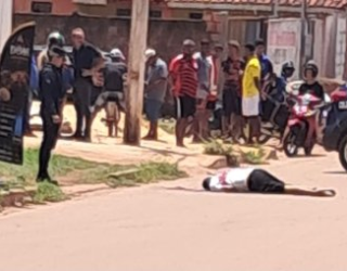 Homem � executado a tiros no meio da rua em V�rzea Grande, MT