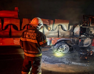 Inc�ndio em carreta na rodovia de Mato Grosso mobiliza bombeiros, mas n�o h� feridos