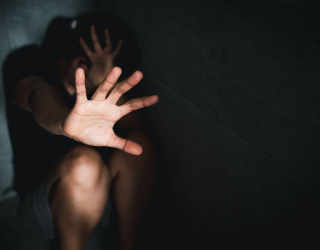 Homem mata esposa, leva o filho dela e � preso minutos depois em Campo Grande